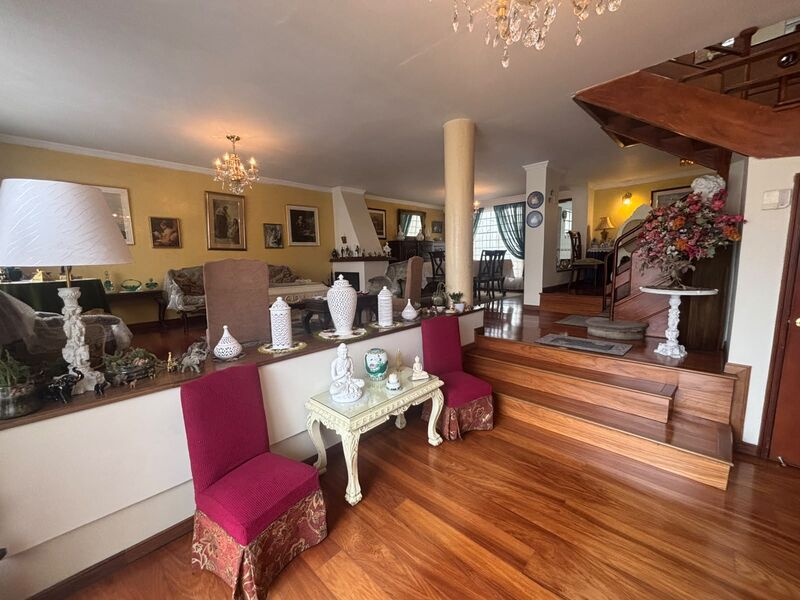 Casa en venta Cundinamarca Bogotá Las Américas 280 m2 Habitaciones 4 Baños 4 Garajes 2 Precio $1195000000