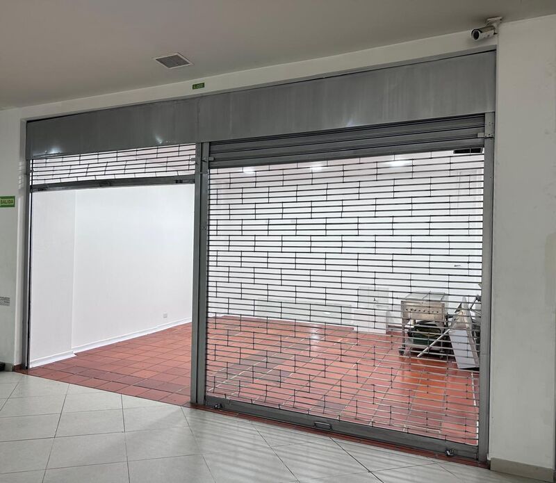 Local en venta Cundinamarca Bogotá Cataluña 36 m2 Habitaciones 0 Baños 2 Garajes 0 Precio $420000000
