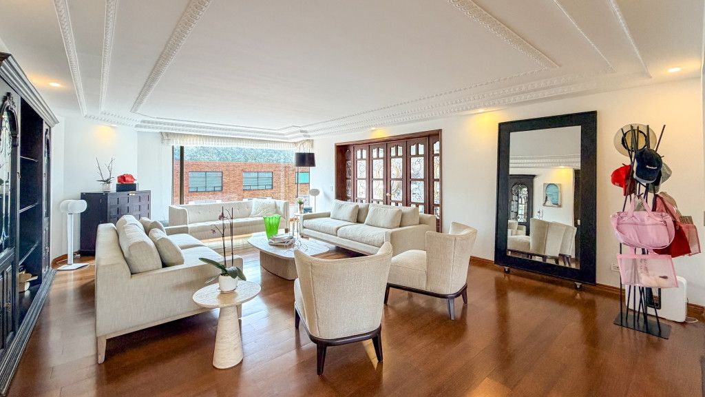 Apartamento en venta Cundinamarca Bogotá La Carolina 370 m2 Habitaciones 4 Baños 5 Garajes 4 Precio $2950000000