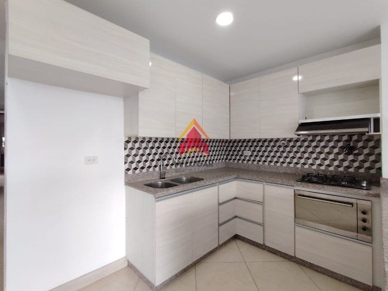 Apartamento en arriendo Antioquia Envigado Zúñiga 160 m2 Habitaciones 3 Baños 2 Garajes 1 Precio $4000000