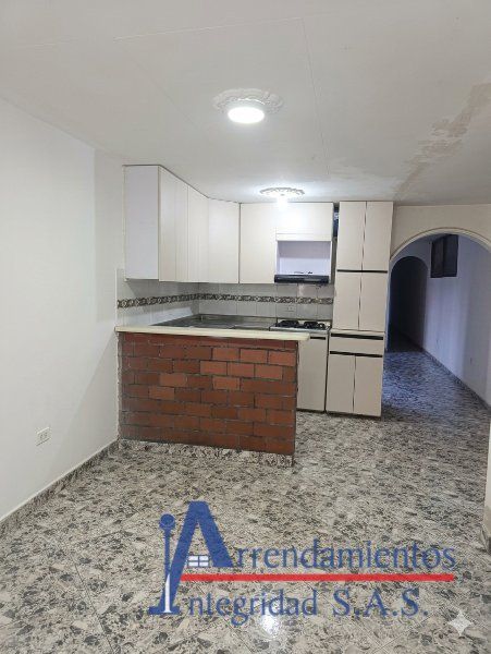 Apartamento en arriendo Antioquia Medellín Progreso 80 m2 Habitaciones 3 Baños 2 Garajes 0 Precio $1900000