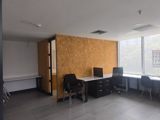 Oficina en arriendo Antioquia Medellín San Diego 50 m2 Habitaciones 0 Baños 2 Garajes 0 Precio $6000000