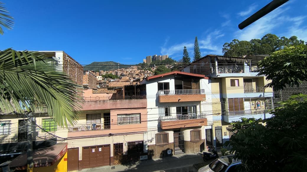 Apartamento en arriendo Antioquia Medellín El Salvador 70 m2 Habitaciones 3 Baños 2 Garajes 0 Precio $1700000