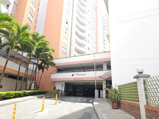 Apartamento en arriendo Santander Floridablanca Cr Valmonti 120 m2 Habitaciones 3 Baños 3 Garajes 1 Precio $4200000