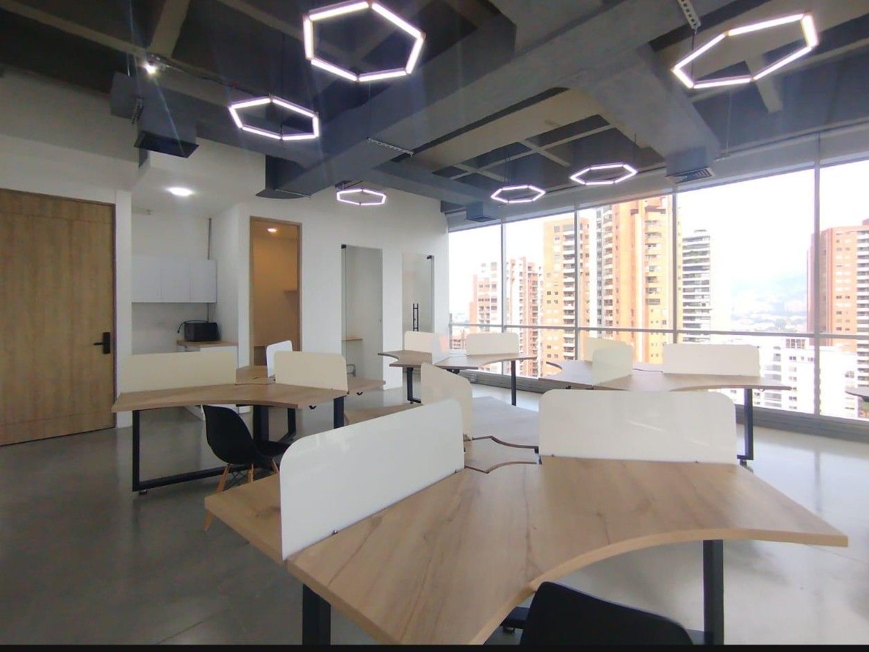 Oficina en arriendo Antioquia Medellín El Diamante No 2 60 m2 Habitaciones 0 Baños 1 Garajes 1 Precio $5800000