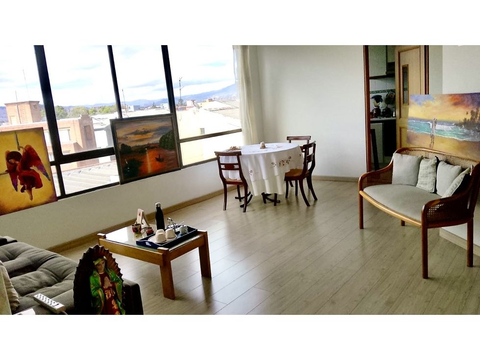 Apartamento en arriendo Cundinamarca Bogotá Quinta Paredes 90 m2 Habitaciones 3 Baños 4 Garajes 1 Precio $3900000