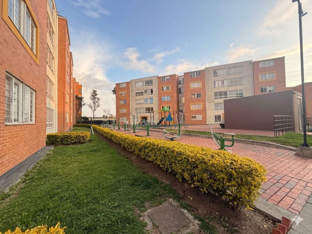 Casa en venta Cundinamarca Mosquera El Dorado 58 m2 Habitaciones 3 Baños 2 Garajes 1 Precio $230000000
