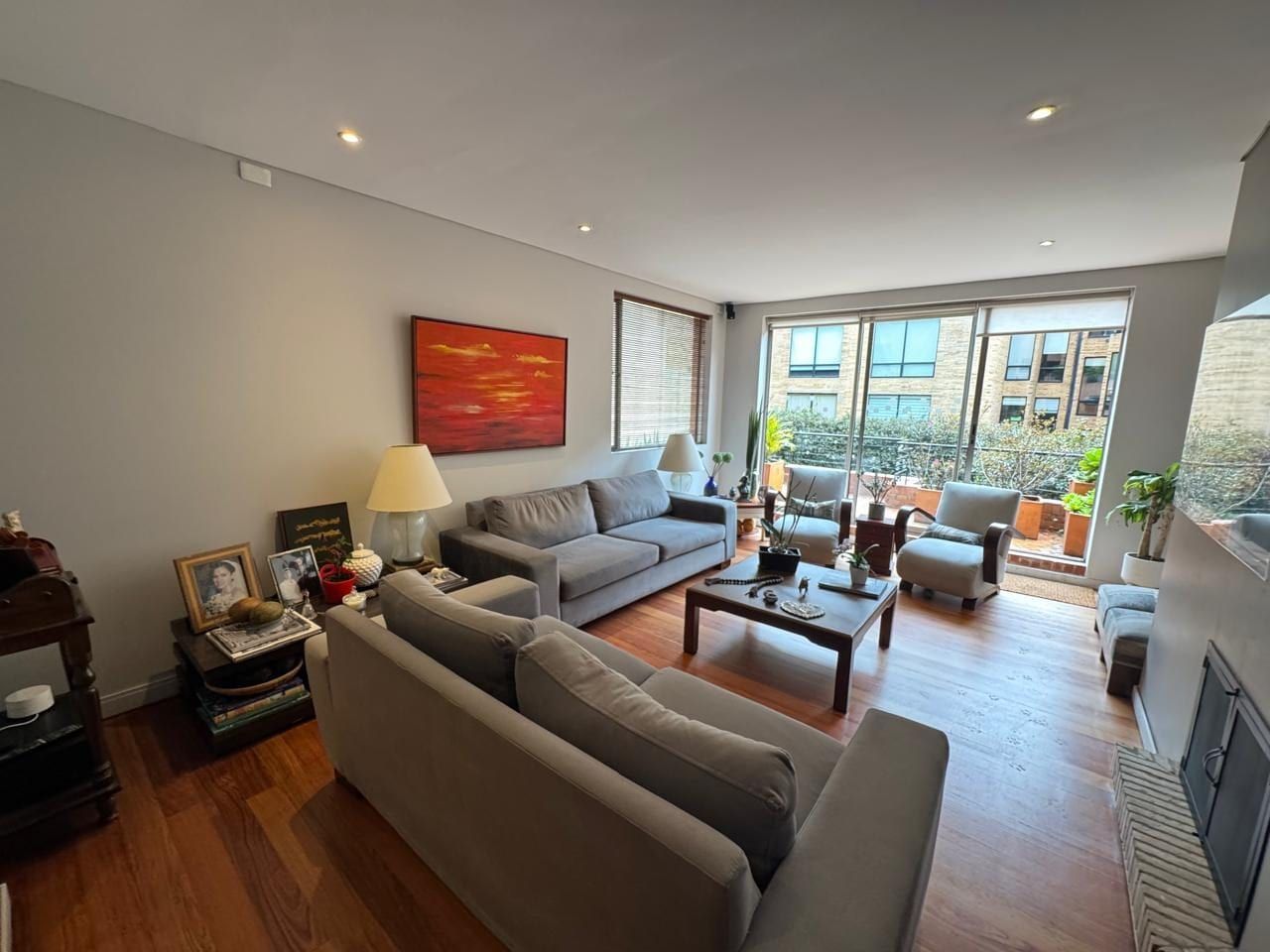 Apartamento en venta Cundinamarca Bogotá Los Rosales 183 m2 Habitaciones 3 Baños 2 Garajes 2 Precio $1900000000