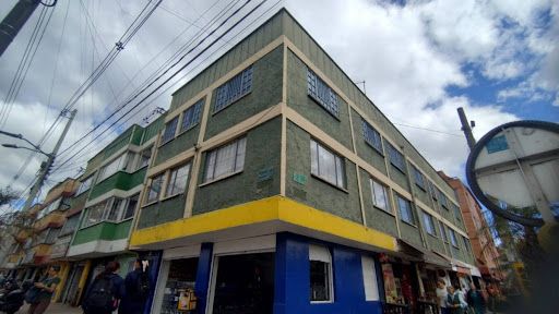Apartamento en arriendo Cundinamarca Bogotá Santa Rosa Del Carvajal 110 m2 Habitaciones 6 Baños 2 Garajes 0 Precio $2200000