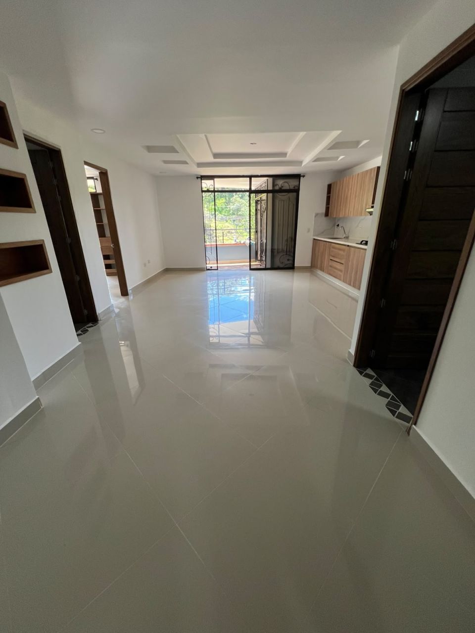 Casa en arriendo Antioquia Medellín La Hondonada 120 m2 Habitaciones 3 Baños 2 Garajes 2 Precio $2000000