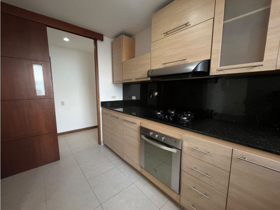 Apartamento en arriendo Antioquia Envigado Villagrande 110 m2 Habitaciones 3 Baños 3 Garajes 2 Precio $4500000