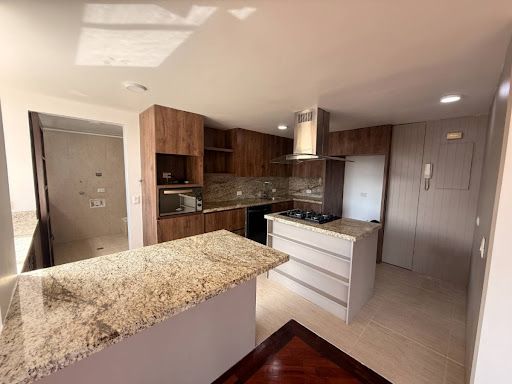 Apartamento en arriendo Antioquia Medellín El Diamante No2 185 m2 Habitaciones 3 Baños 5 Garajes 3 Precio $10200000