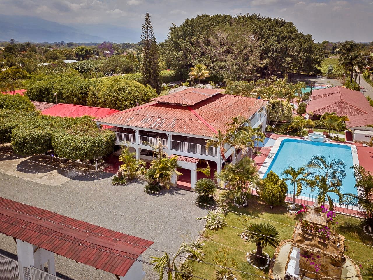 Edificio en venta Valle Del Cauca El Cerrito El Cerrito 4499 m2 Habitaciones 10 Baños 15 Garajes 15 Precio $5000000000