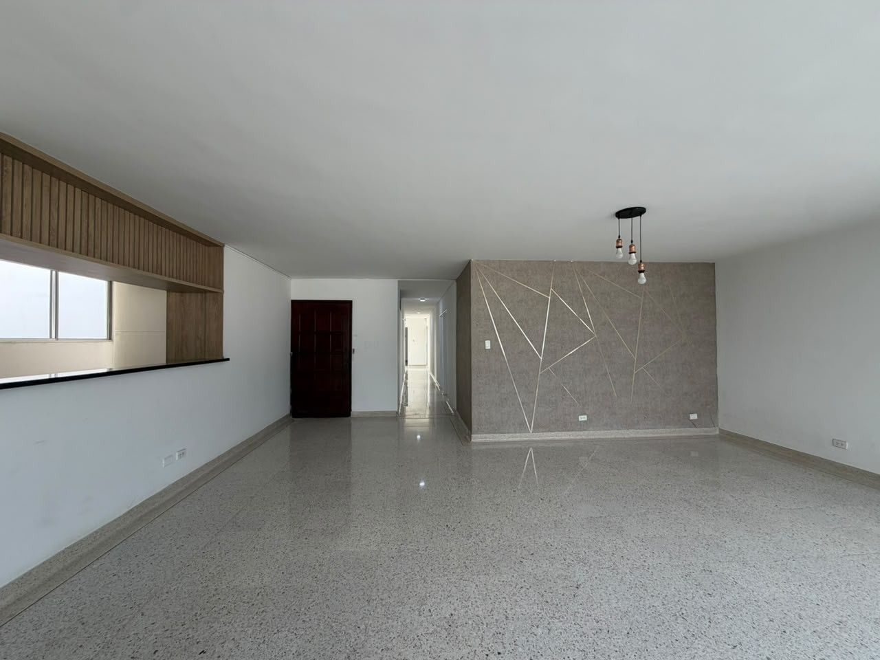Apartamento en arriendo Valle Del Cauca Cali Versalles 254 m2 Habitaciones 5 Baños 3 Garajes 1 Precio $3600000