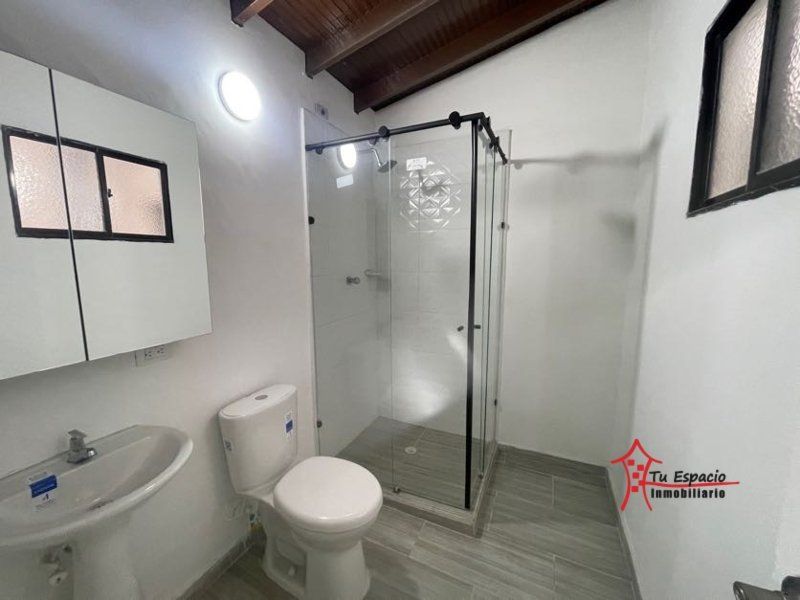 Casa en arriendo Antioquia Medellín Los Colores 190 m2 Habitaciones 5 Baños 3 Garajes 0 Precio $5420000