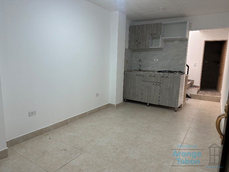 Apartamento en arriendo Antioquia Medellín Fatima 85 m2 Habitaciones 3 Baños 2 Garajes 0 Precio $3000000