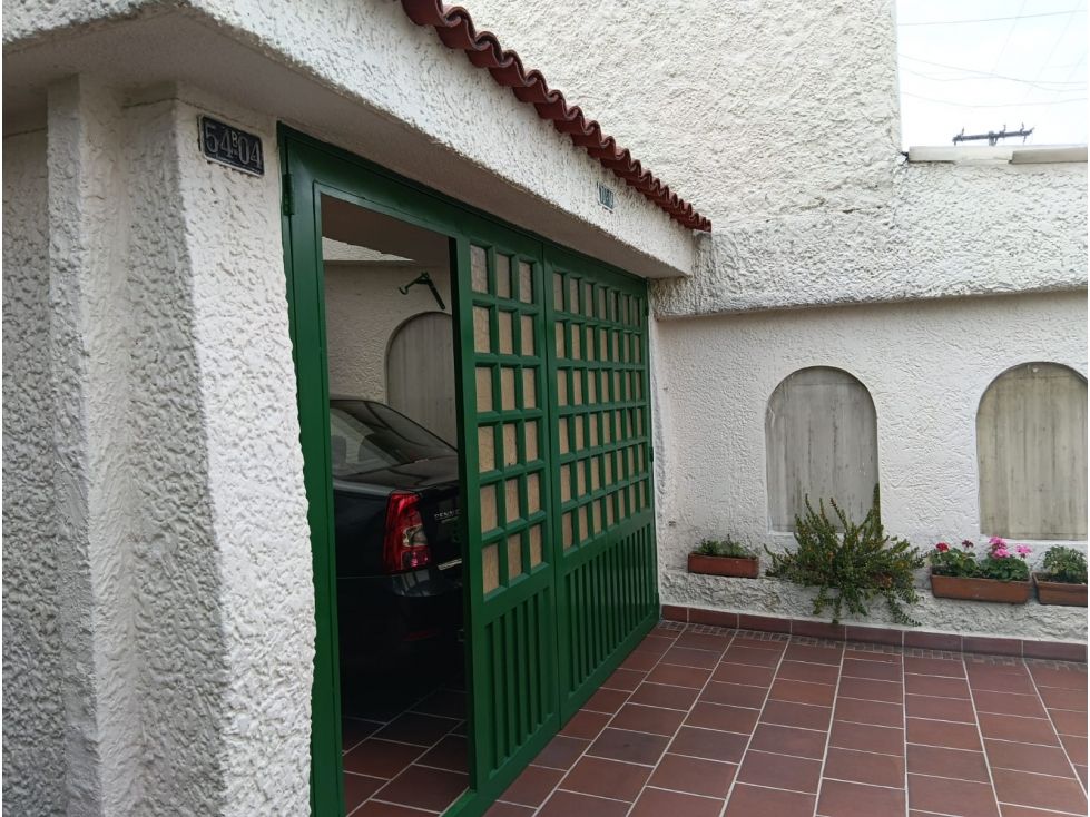 Casa en venta Cundinamarca Bogotá Santa Rosa 190 m2 Habitaciones 4 Baños 3 Garajes 2 Precio $720000000