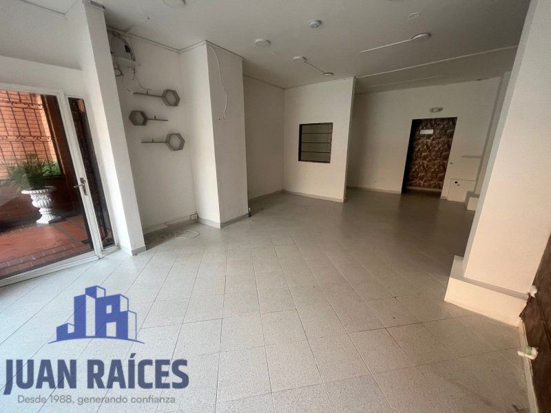 Local en arriendo Antioquia Envigado Zona Centro 80 m2 Habitaciones 0 Baños 1 Garajes 0 Precio $3500000