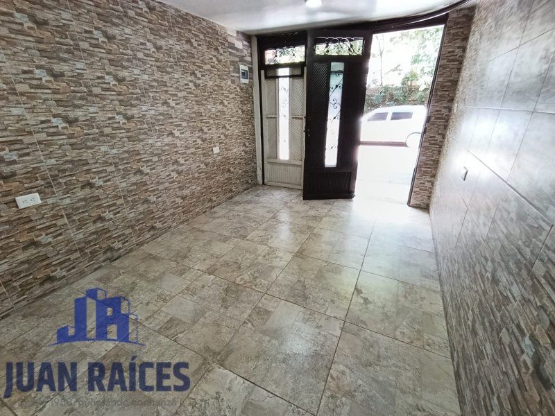 Local en arriendo Antioquia Medellín La Colina 14 m2 Habitaciones 0 Baños 1 Garajes 0 Precio $1100000