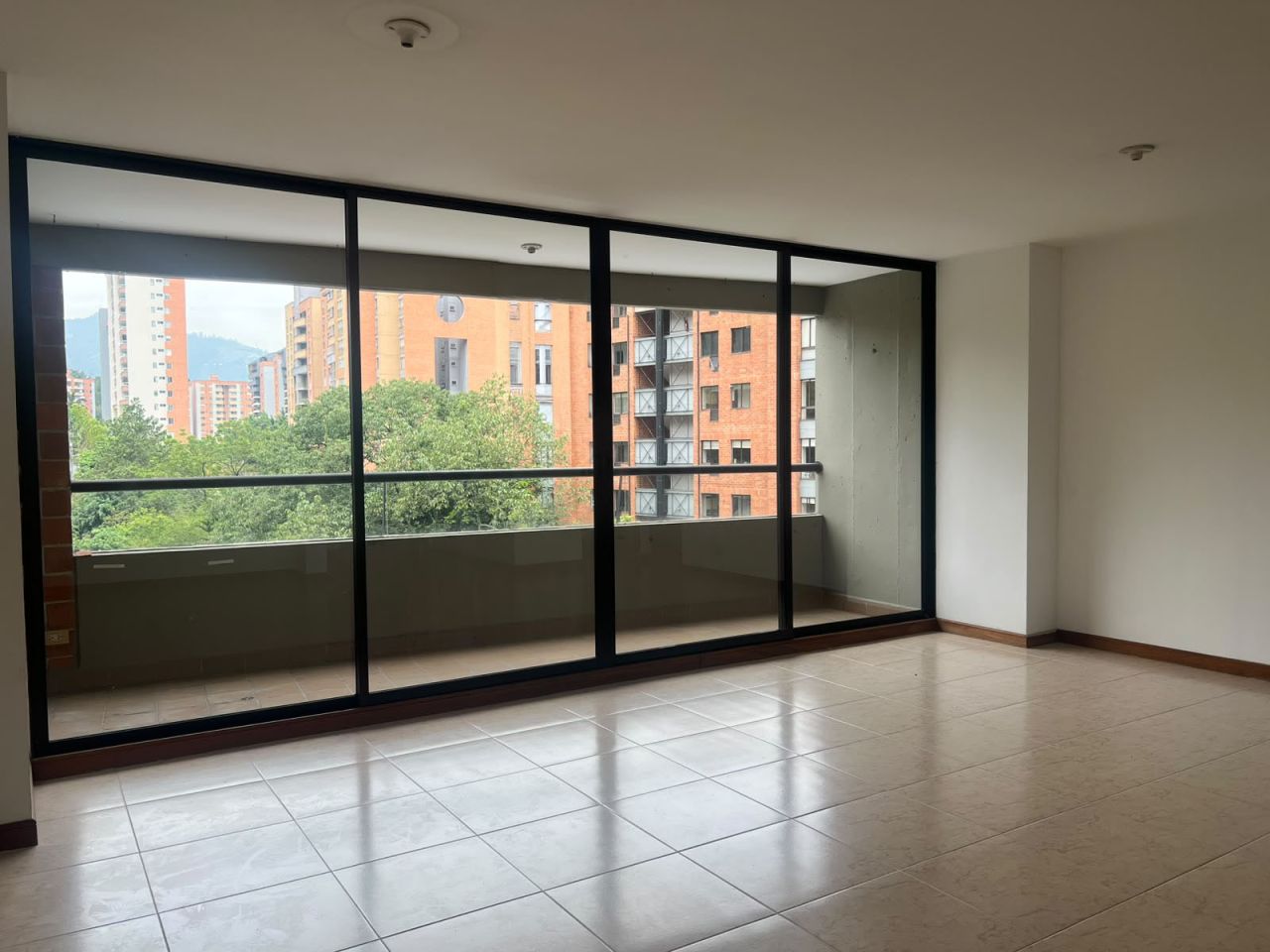 Apartamento en venta Antioquia Medellín El Diamante No 2 114 m2 Habitaciones 3 Baños 3 Garajes 1 Precio $880000000