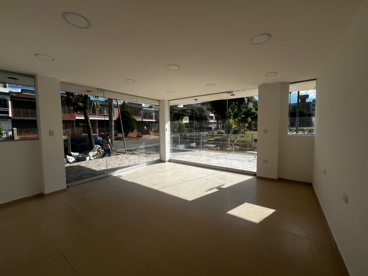 Local en arriendo Valle Del Cauca Cali Ciudadela Comfandi 30 m2 Habitaciones 0 Baños 1 Garajes 0 Precio $1800000