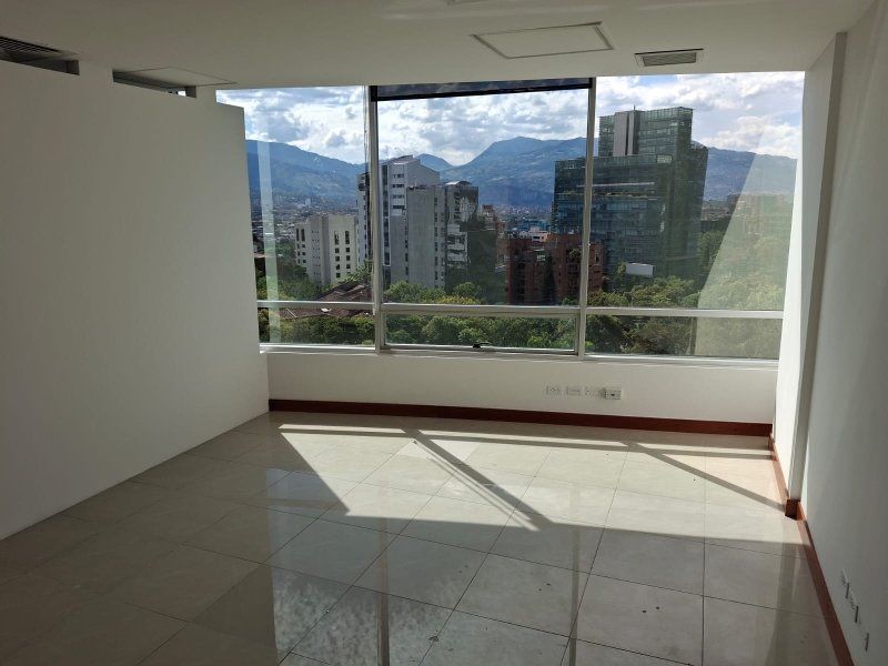 Oficina en arriendo Antioquia Medellín La Florida 10756 m2 Habitaciones 0 Baños 0 Garajes 2 Precio $9800000