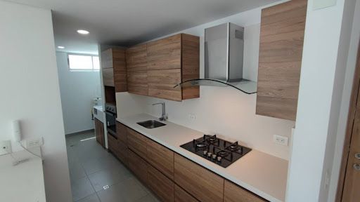 Apartamento en arriendo Antioquia Medellín La Linde 152 m2 Habitaciones 3 Baños 4 Garajes 2 Precio $7200000