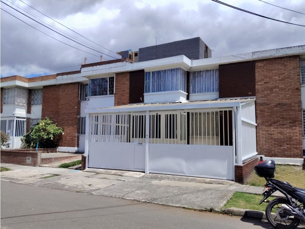 Casa en arriendo Cundinamarca Bogotá Nueva Marsella Et I 180 m2 Habitaciones 4 Baños 2 Garajes 3 Precio $5000000