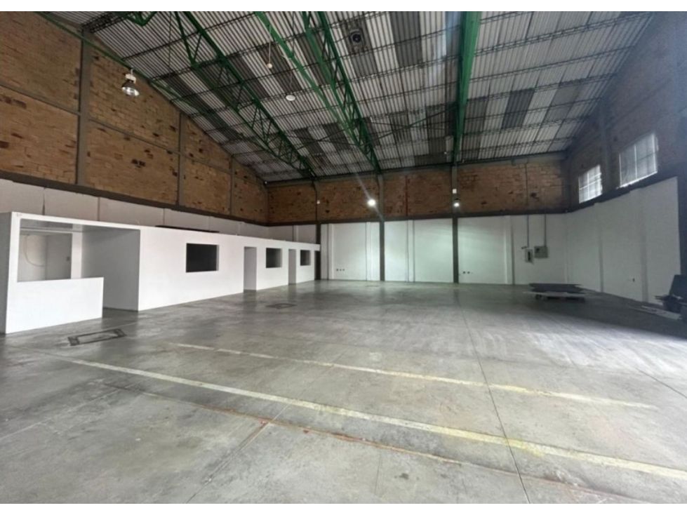 Bodega en arriendo Cundinamarca Bogotá Las Ferias 660 m2 Habitaciones 0 Baños 0 Garajes 0 Precio $19000000