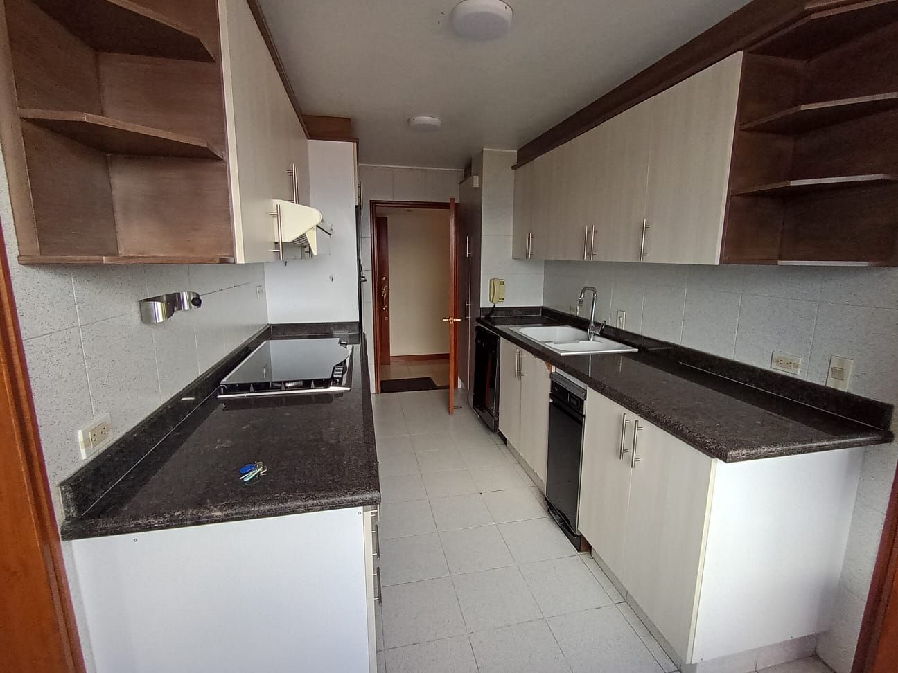 Apartamento en arriendo o venta Cundinamarca Bogotá Suba Naranjos 170 m2 Habitaciones 3 Baños 4 Garajes 2 Precio venta $1190000000 Precio arriendo $8180000