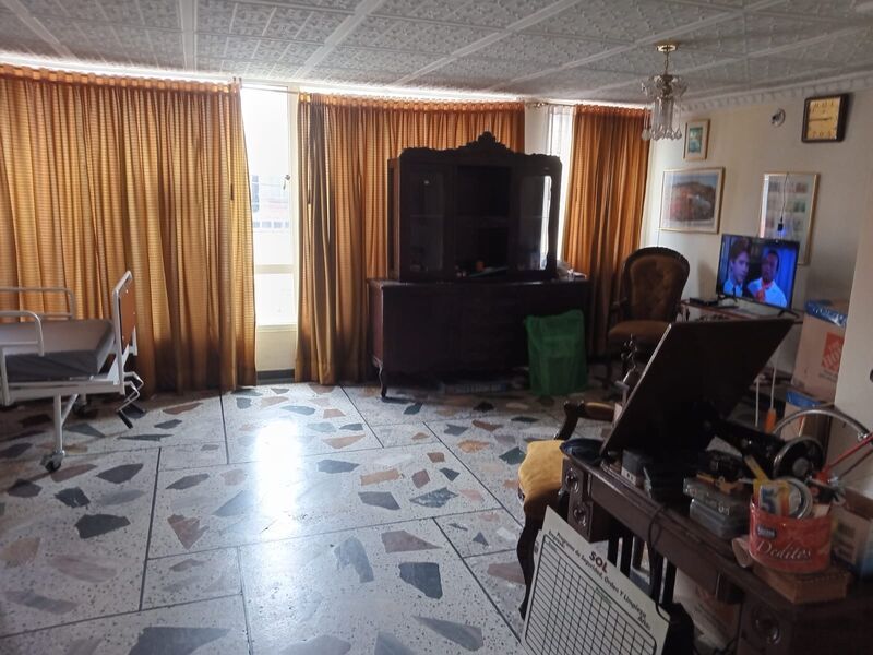 Casa en venta Cundinamarca Bogotá La Estrada 280 m2 Habitaciones 5 Baños 3 Garajes 2 Precio $750000000