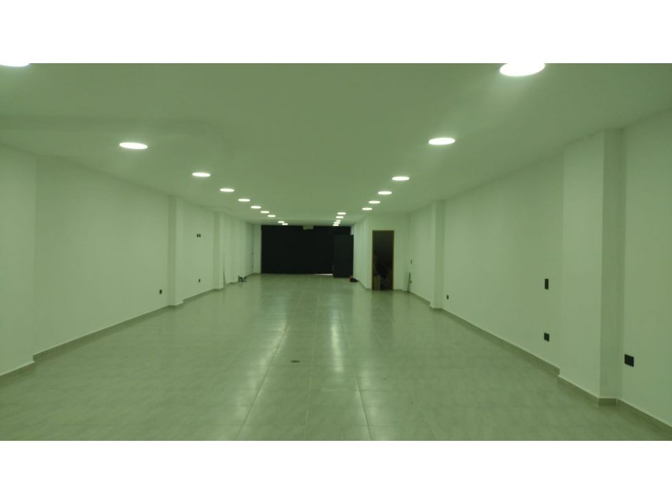 Apartaestudio en arriendo o venta Antioquia Medellín San Bernardo 180 m2 Habitaciones 0 Baños 1 Garajes 0 Precio venta $1000000000 Precio arriendo $9670000