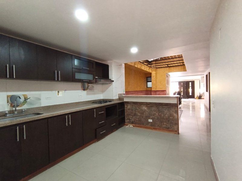 Casa en arriendo Antioquia Itagüí Asturias 0 m2 Habitaciones 3 Baños 3 Garajes 0 Precio $2900000