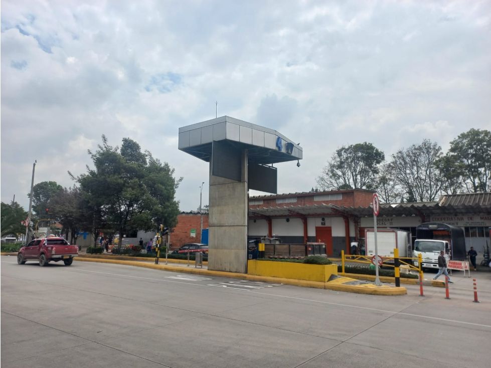 Bodega en venta Cundinamarca Bogotá María Paz 350 m2 Habitaciones 0 Baños 1 Garajes 2 Precio $1300000000