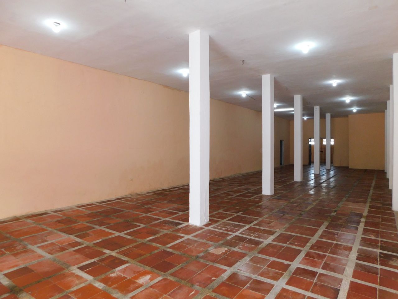 Local en arriendo Bolívar Cartagena Pie De Popa Toril 300 m2 Habitaciones 0 Baños 2 Garajes 1 Precio $8000000