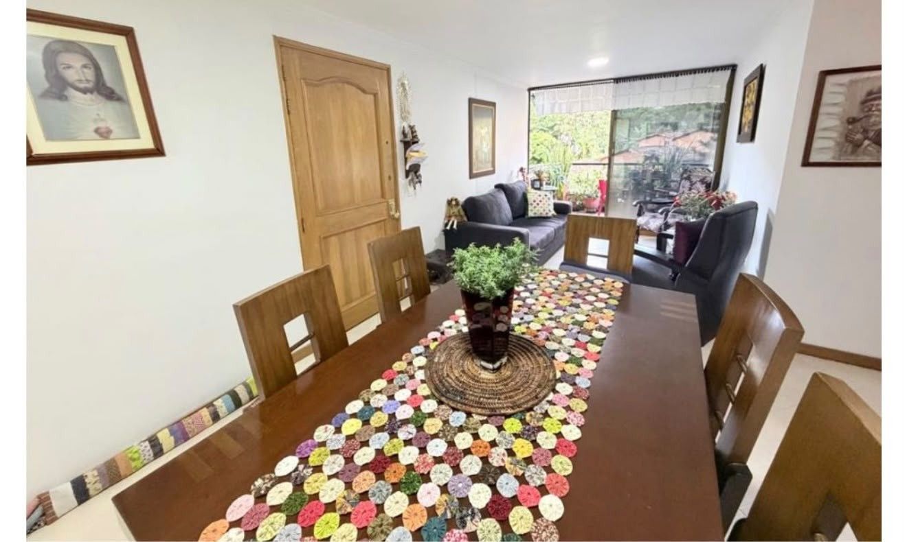 Apartamento en arriendo Antioquia Envigado Zúñiga 80 m2 Habitaciones 2 Baños 2 Garajes 1 Precio $3800000