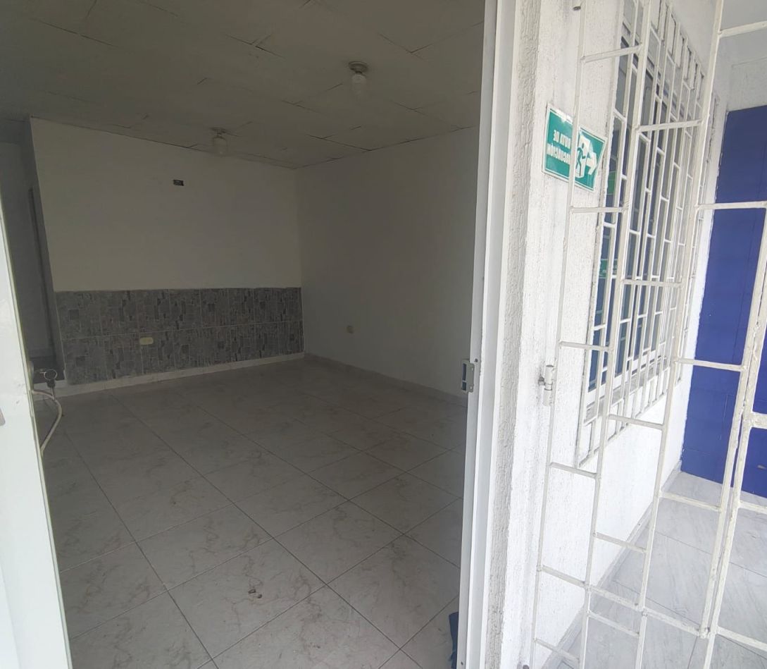 Oficina en arriendo Bolívar Cartagena El Bosque 24 m2 Habitaciones 0 Baños 1 Garajes 0 Precio $900000