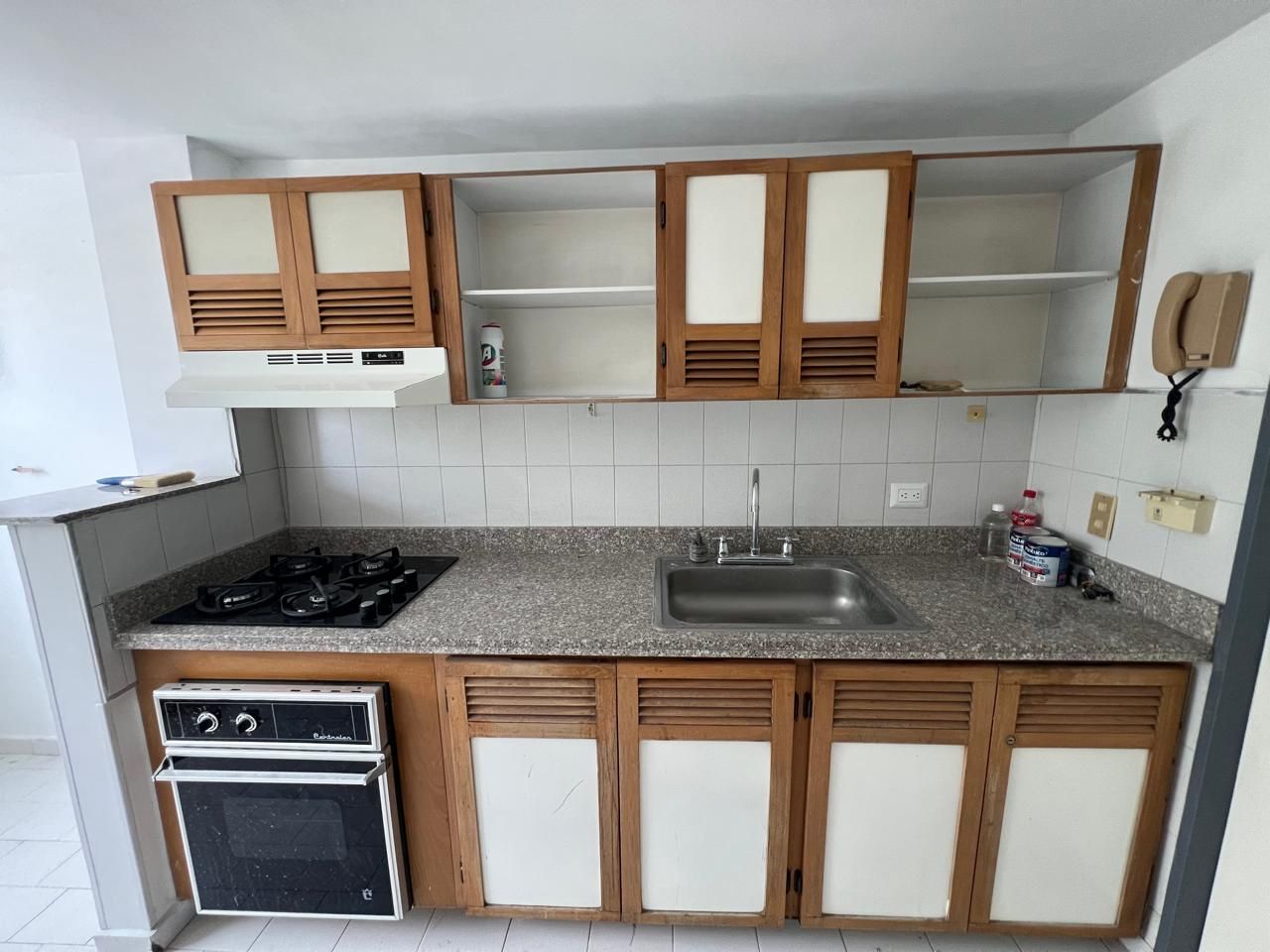 Apartamento en arriendo Antioquia Medellín Santa Teresita 71 m2 Habitaciones 3 Baños 2 Garajes 1 Precio $3000000