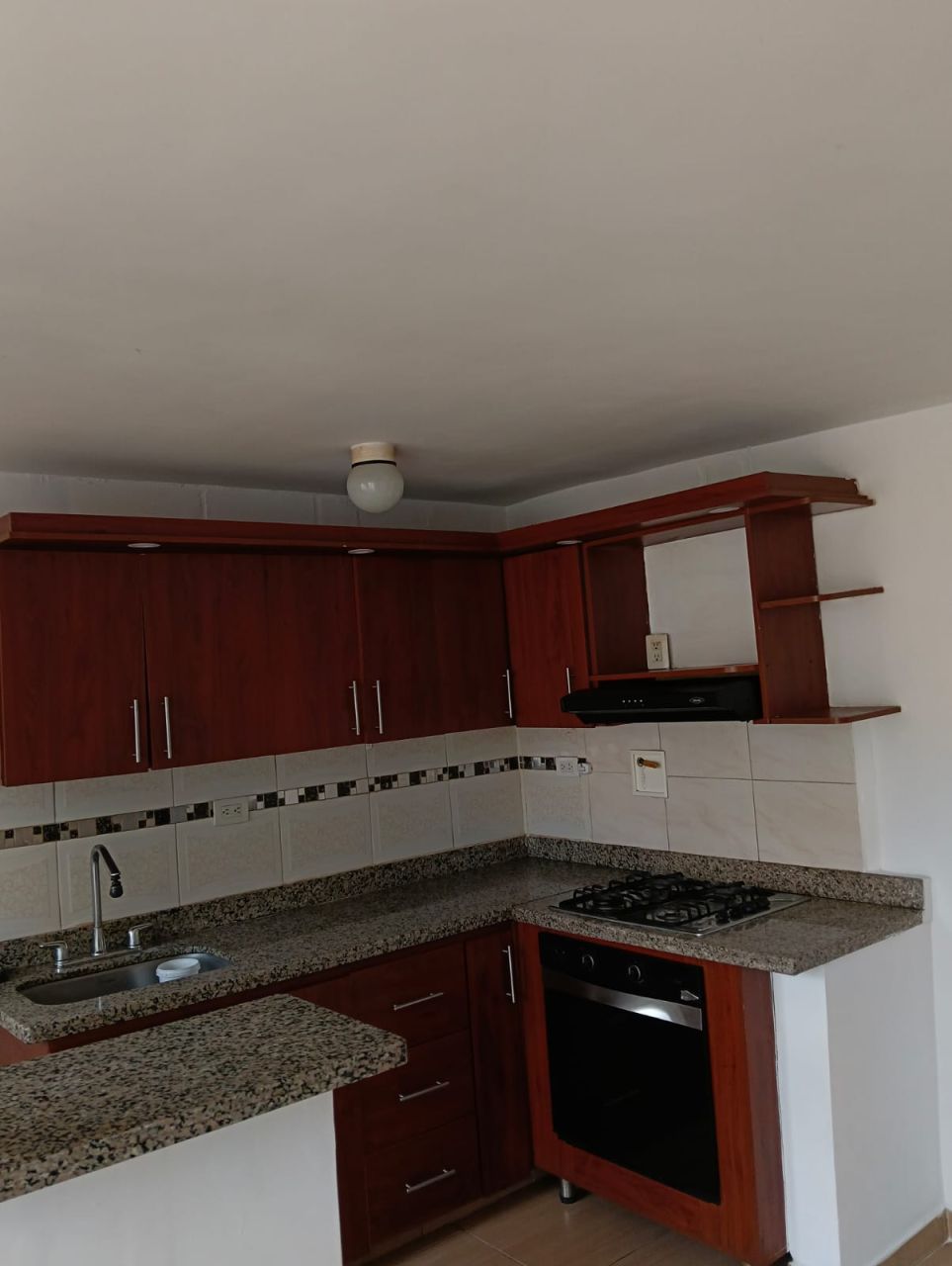 Apartamento en arriendo Antioquia Medellín Naranjitos 42 m2 Habitaciones 3 Baños 1 Garajes 0 Precio $1000000