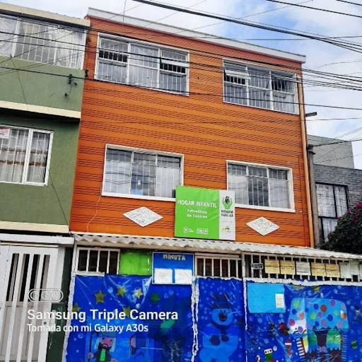 Casa en venta Cundinamarca Bogotá Super Manzana 8 367 m2 Habitaciones 5 Baños 4 Garajes 2 Precio $748000000