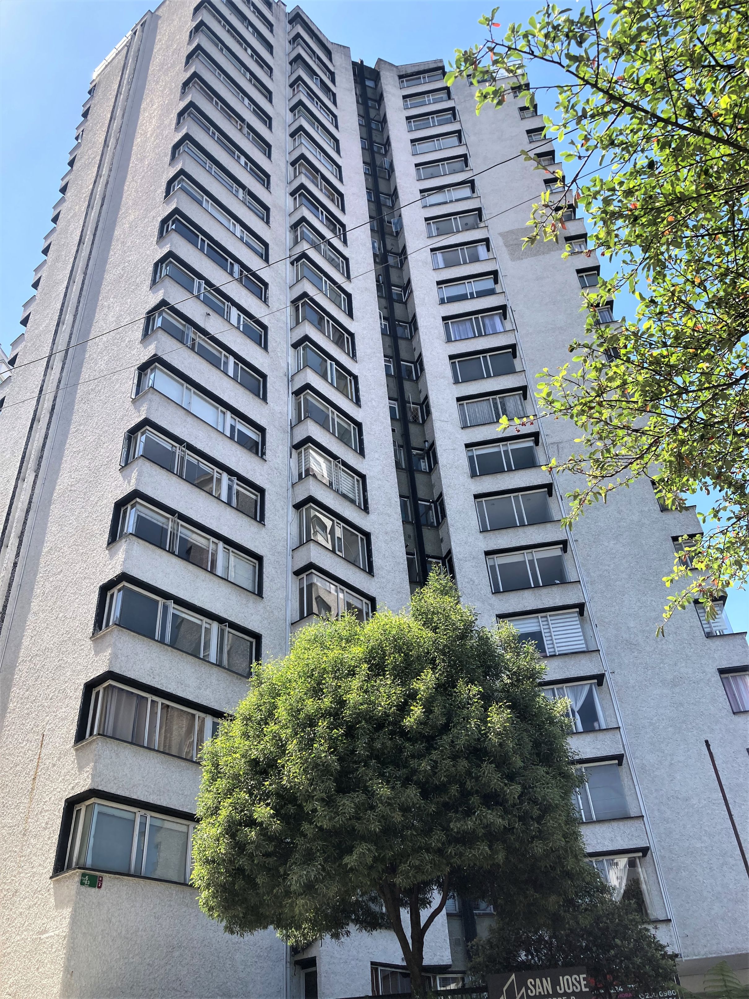 Apartamento en arriendo Cundinamarca Bogotá Los Rosales 114 m2 Habitaciones 3 Baños 2 Garajes 1 Precio $4800000