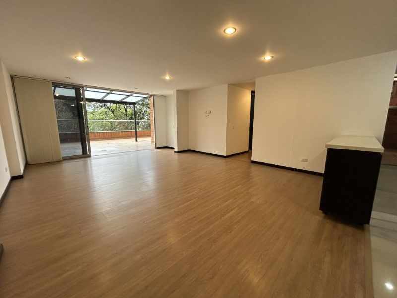 Apartamento en arriendo Antioquia Envigado Loma De Las Brujas 102 m2 Habitaciones 3 Baños 3 Garajes 2 Precio $6200000