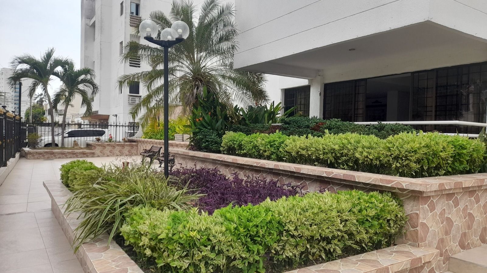 Apartamento en arriendo o venta Bolívar Cartagena Manga 130 m2 Habitaciones 3 Baños 2 Garajes 1 Precio venta $600000000 Precio arriendo $4268800