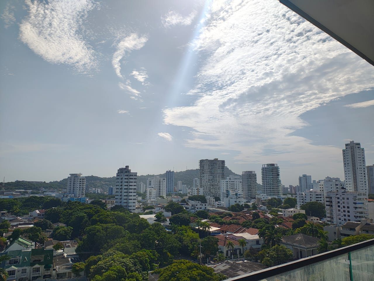 Apartamento en arriendo Bolívar Cartagena Manga 101 m2 Habitaciones 3 Baños 2 Garajes 1 Precio $6000000
