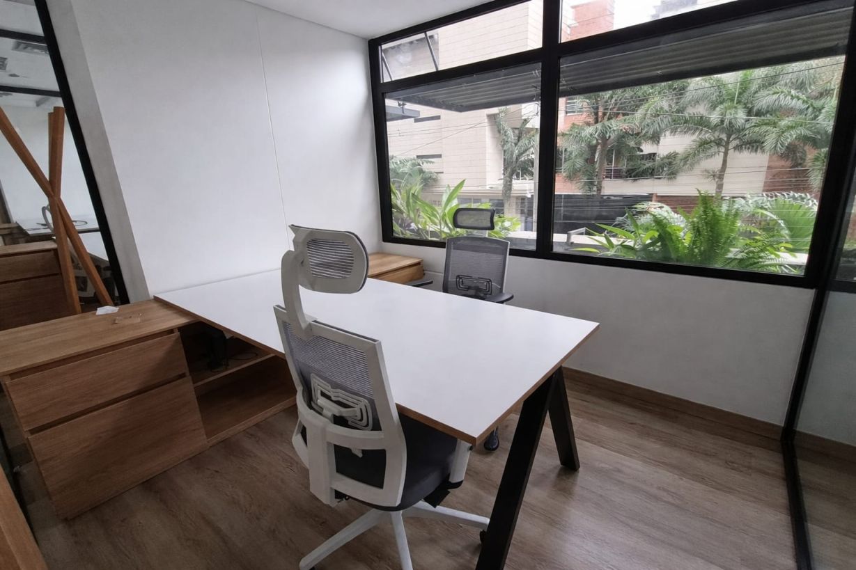 Oficina en arriendo Antioquia Medellín Los Colores 12 m2 Habitaciones 0 Baños 0 Garajes 0 Precio $1850000