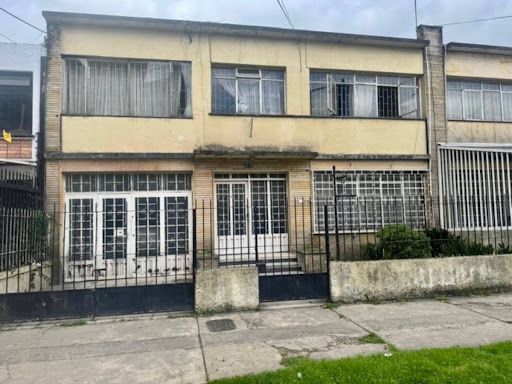 Casa en venta Cundinamarca Bogotá San Felipe 380 m2 Habitaciones 6 Baños 4 Garajes 1 Precio $1350000000