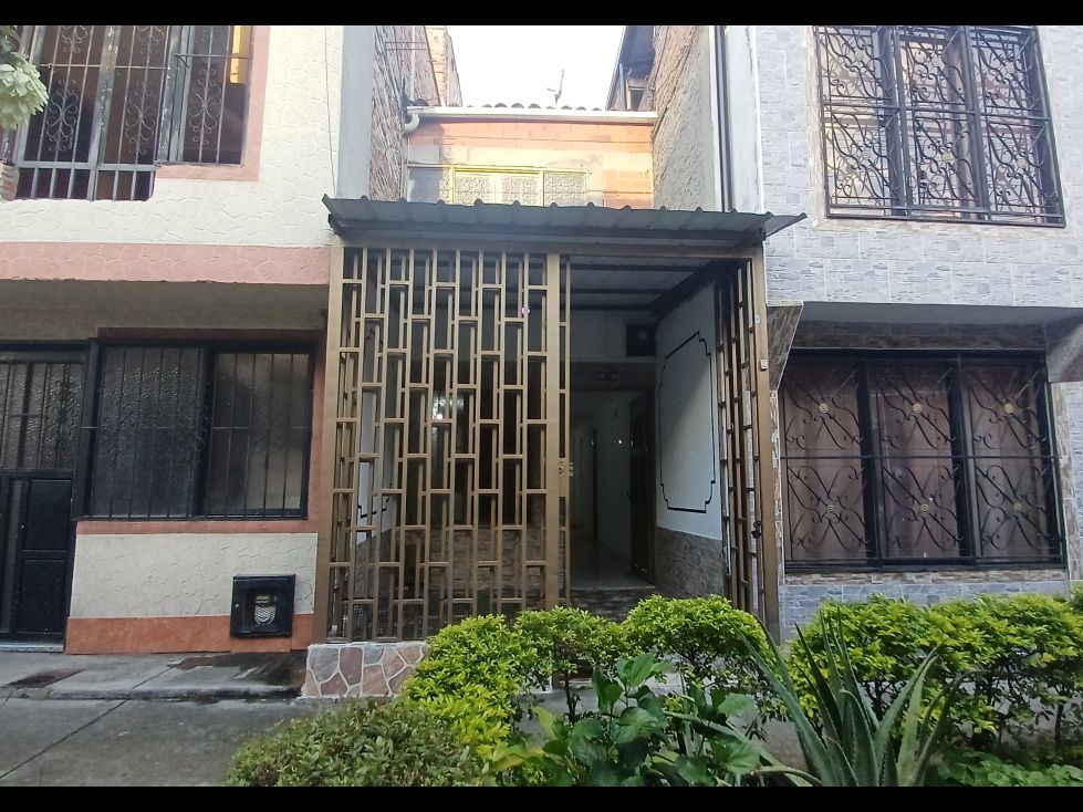 Casa en venta Valle Del Cauca Palmira Portal De Las Palmas 56 m2 Habitaciones 5 Baños 3 Garajes 0 Precio $210000000