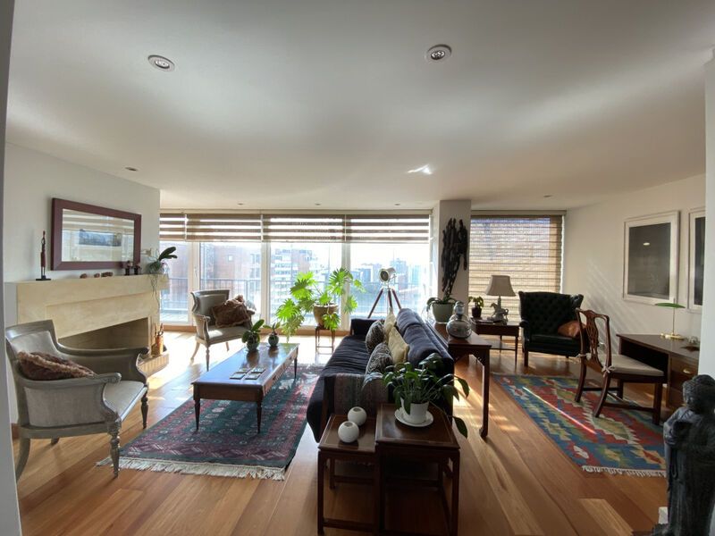 Apartamento en arriendo Cundinamarca Bogotá Los Rosales 165 m2 Habitaciones 2 Baños 3 Garajes 2 Precio $8300000