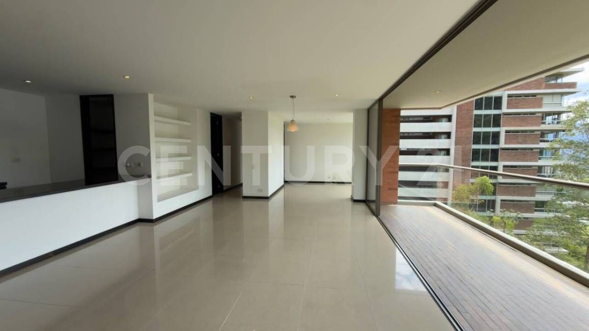 Apartamento en arriendo Antioquia Medellín El Tesoro 145 m2 Habitaciones 2 Baños 3 Garajes 3 Precio $8000000