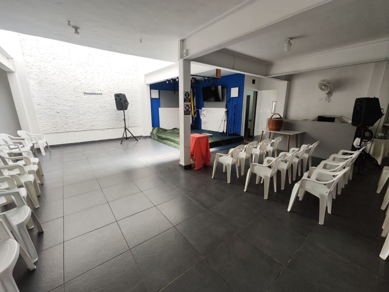 Local Comercial en arriendo Antioquia Medellín Lorena 150 m2 Habitaciones 5 Baños 3 Garajes 0 Precio $11000000